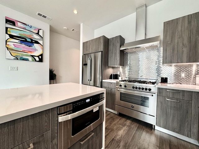 1211 Caroline Street 1106, Houston, TX 77002