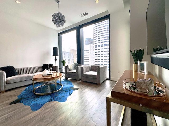 1211 Caroline Street 1106, Houston, TX 77002