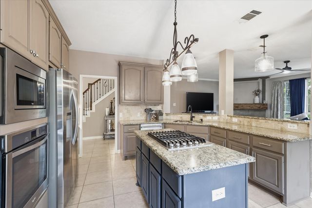 805 Highland Lakes Court, Keller, TX 76248