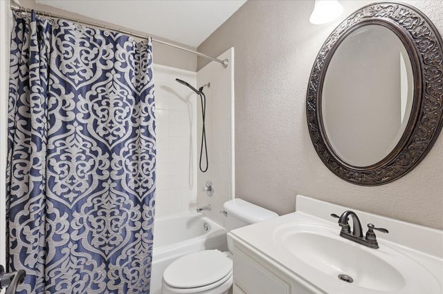 805 Highland Lakes Court, Keller, TX 76248