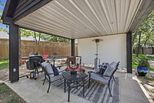 805 Highland Lakes Court, Keller, TX 76248