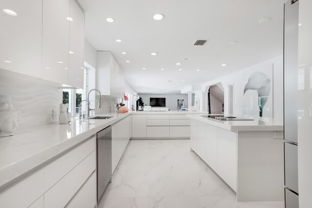 16343 SIMS Road, Delray Beach, FL 33484