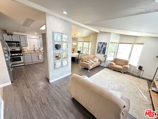 4201 Topanga Canyon Boulevard 28, Woodland Hills, CA 91364