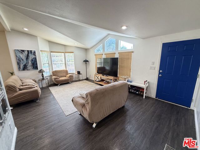 4201 Topanga Canyon Boulevard 28, Woodland Hills, CA 91364