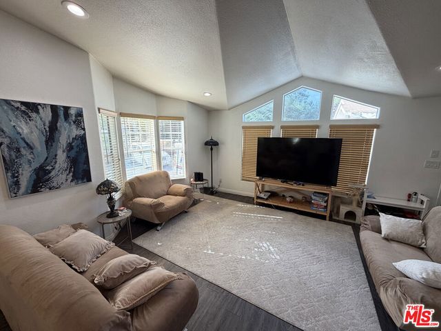 4201 Topanga Canyon Boulevard 28, Woodland Hills, CA 91364