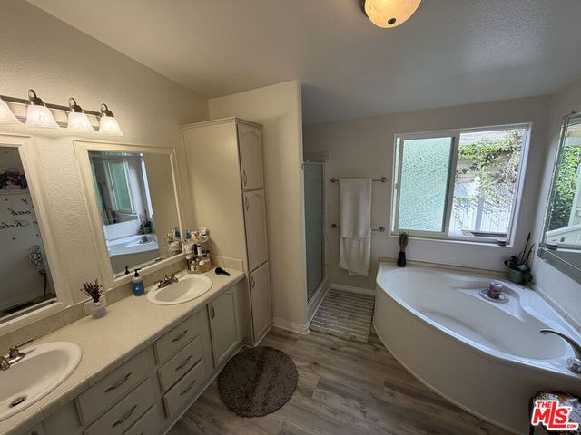 4201 Topanga Canyon Boulevard 28, Woodland Hills, CA 91364