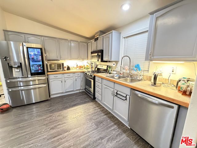 4201 Topanga Canyon Boulevard 28, Woodland Hills, CA 91364