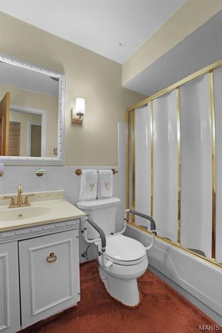 12363 Merrick Drive, St Louis, MO 63146