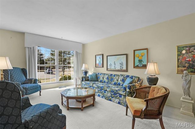 12363 Merrick Drive, St Louis, MO 63146