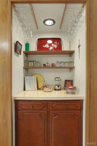 12363 Merrick Drive, St Louis, MO 63146