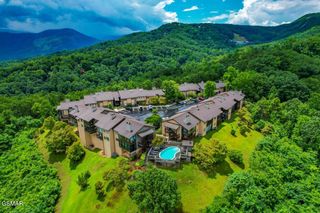 1050 Ski View Drive, Gatlinburg, TN 37738