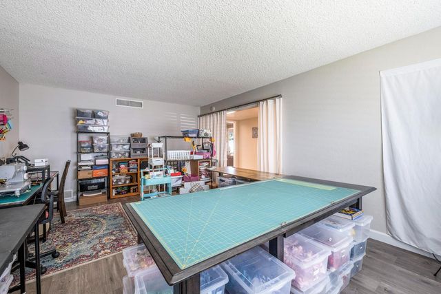 872 E Spruce Avenue, Fresno, CA 93720