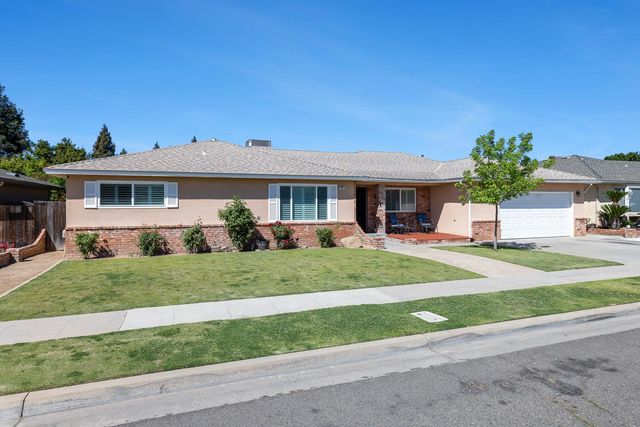 872 E Spruce Avenue, Fresno, CA 93720