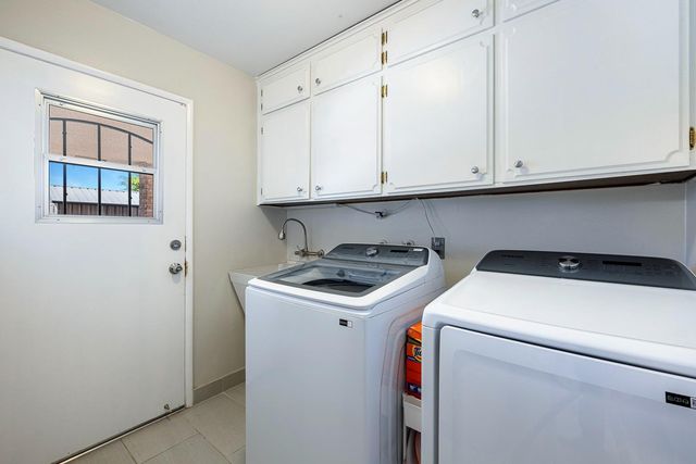 872 E Spruce Avenue, Fresno, CA 93720