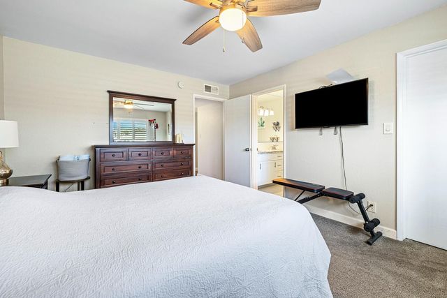 872 E Spruce Avenue, Fresno, CA 93720