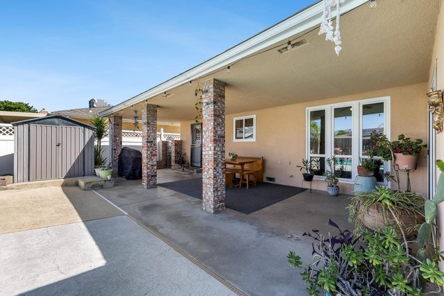 872 E Spruce Avenue, Fresno, CA 93720