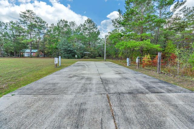416 Woodlands Boulevard, Defuniak Springs, FL 32433