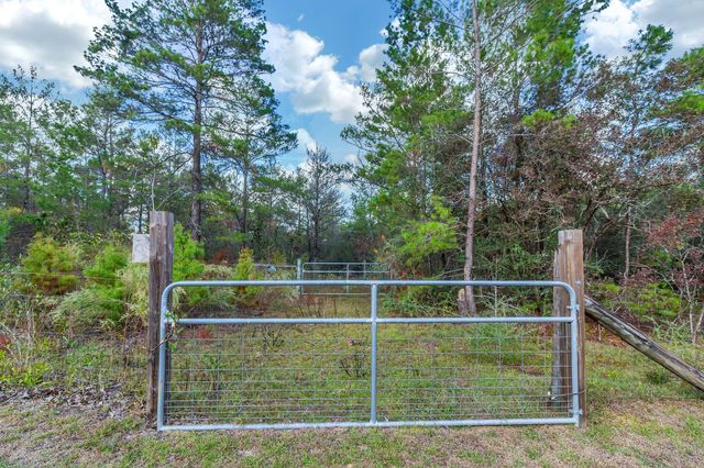 416 Woodlands Boulevard, Defuniak Springs, FL 32433