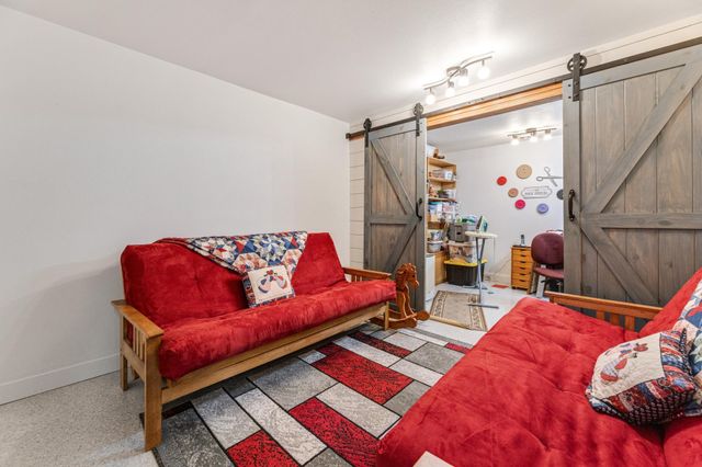 244 Edgeview Drive, Rollingstone, MN 55969