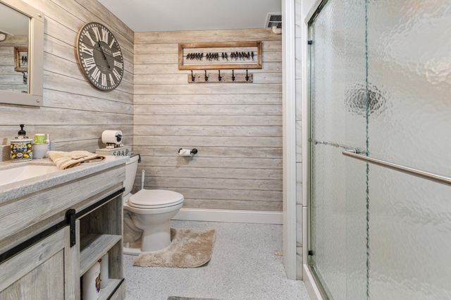 244 Edgeview Drive, Rollingstone, MN 55969