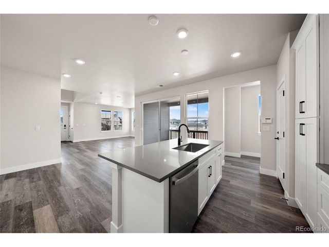 8741 Whiteclover St, Littleton, CO 80125