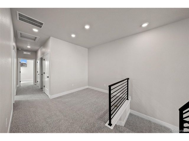 8741 Whiteclover St, Littleton, CO 80125