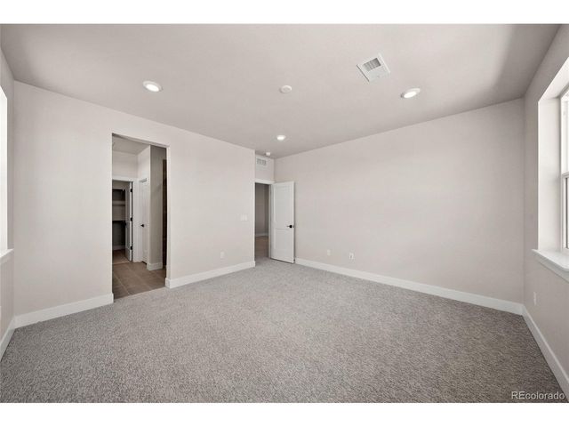 8741 Whiteclover St, Littleton, CO 80125