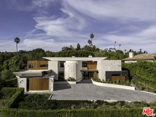 11075 W Sunset Boulevard, Los Angeles, CA 90049