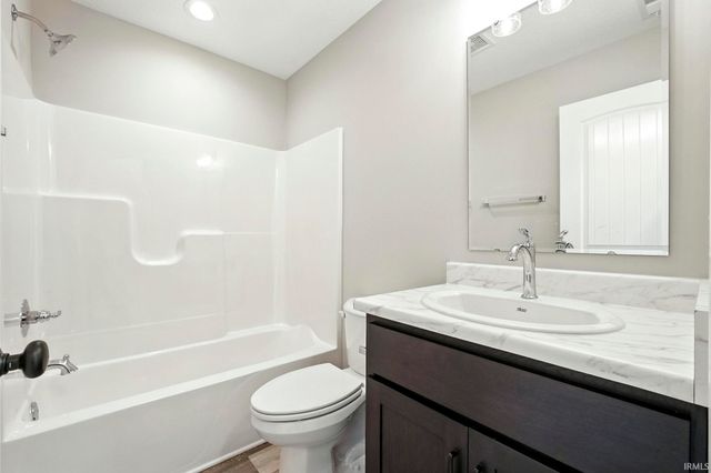 17155 Carrollton Court, Huntertown, IN 46748