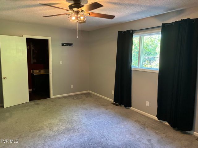 1833 Presswood Road -, Johnson City, TN 37604