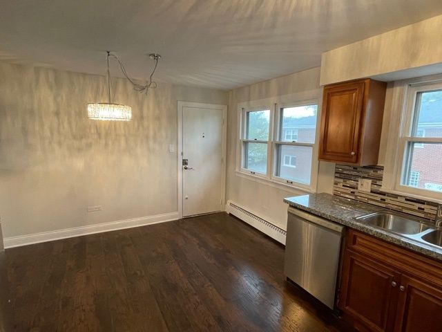 18318 Exchange Avenue 2F, Lansing, IL 60438