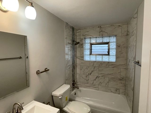 18318 Exchange Avenue 2F, Lansing, IL 60438