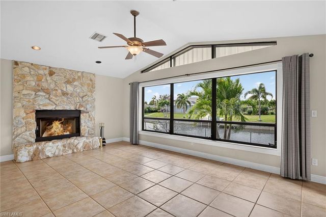 1206 SW 1st PL, Cape Coral, FL 33991