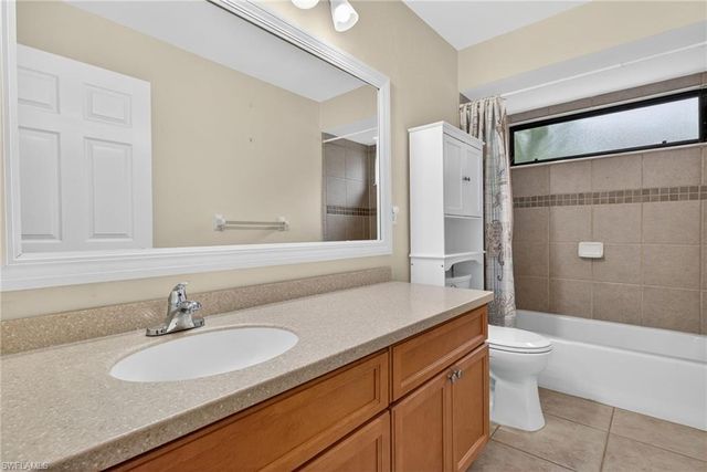 1206 SW 1st PL, Cape Coral, FL 33991