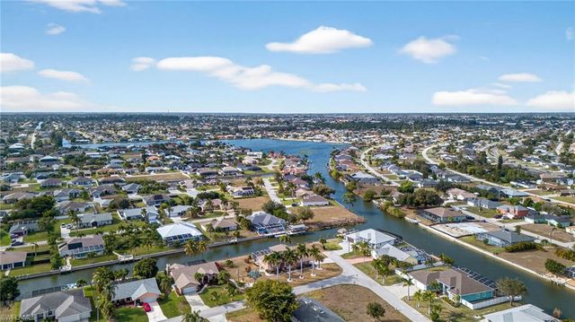 1206 SW 1st PL, Cape Coral, FL 33991