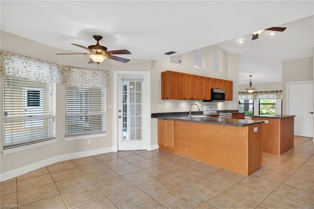 1206 SW 1st PL, Cape Coral, FL 33991