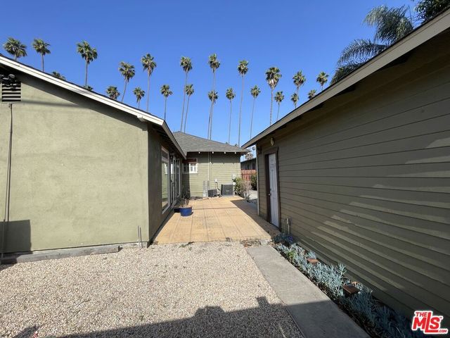 4613 S Van Ness Avenue, Los Angeles, CA 90062