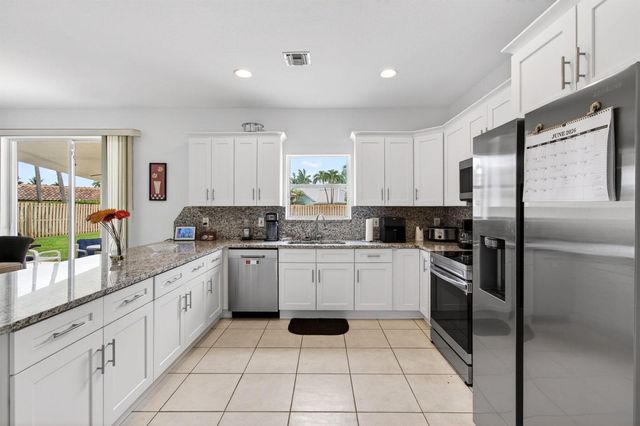 6305 Blue Bay Circle, Lake Worth, FL 33467