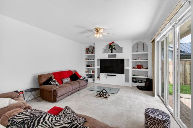 6305 Blue Bay Circle, Lake Worth, FL 33467