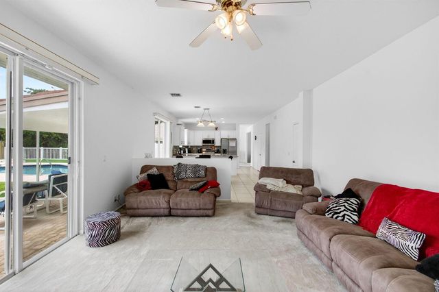 6305 Blue Bay Circle, Lake Worth, FL 33467