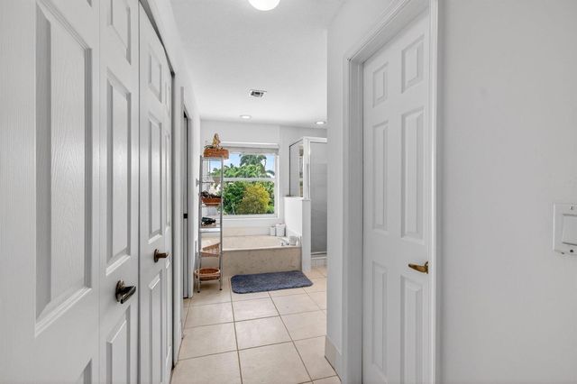 6305 Blue Bay Circle, Lake Worth, FL 33467