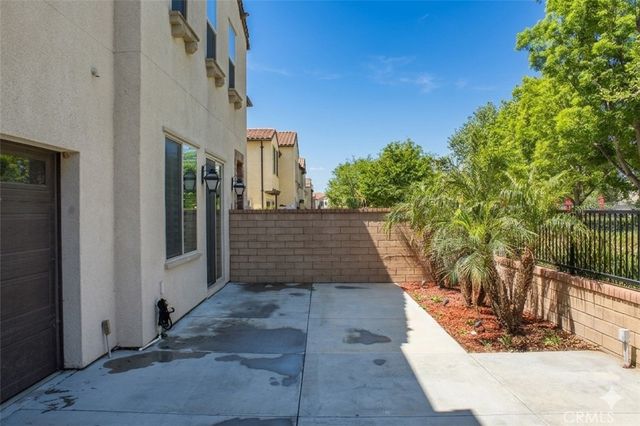 3287 E Wild Horse Privado 8, Ontario, CA 91762