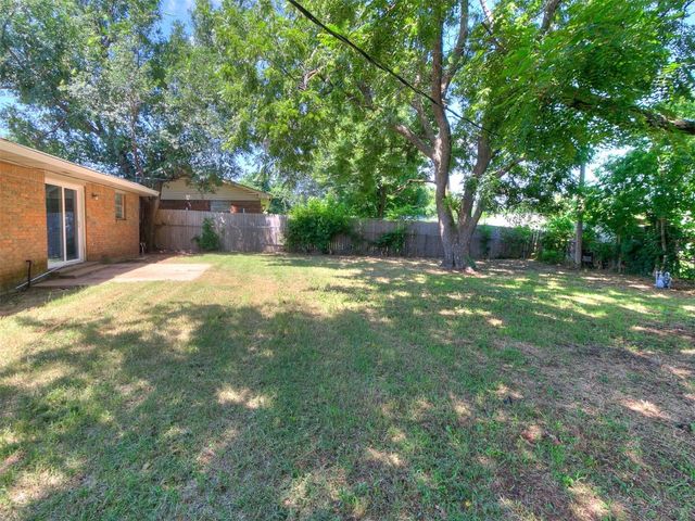 315 W Silverwood Drive, Midwest City, OK 73110