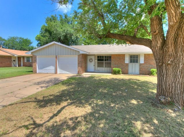 315 W Silverwood Drive, Midwest City, OK 73110