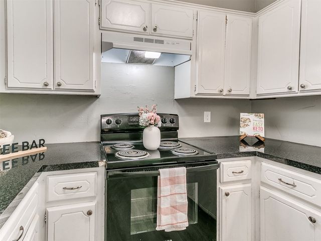 315 W Silverwood Drive, Midwest City, OK 73110