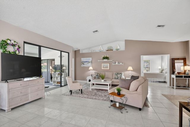 4810 Catamaran Circle, Boynton Beach, FL 33436