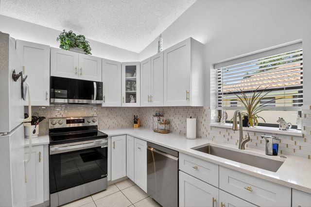 4810 Catamaran Circle, Boynton Beach, FL 33436