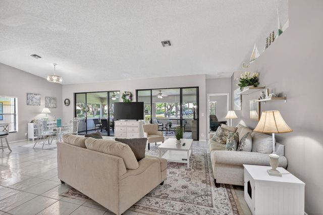 4810 Catamaran Circle, Boynton Beach, FL 33436