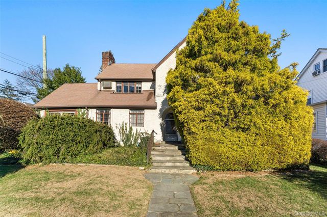 10 Shawnee Avenue, Yonkers, NY 10710