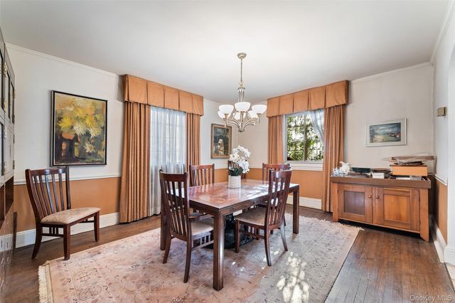 10 Shawnee Avenue, Yonkers, NY 10710